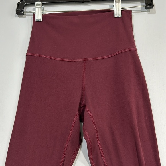 LULULEMON WOMENS BURGUNDY CROPPED LEGGINGS CROPPED HIGH RISE SZ 2 - Picture 4 of 8